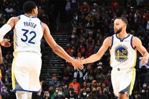 开云app-【NBA实力榜】勇士反超太阳登顶 湖人下滑至第18位