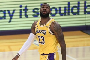 开云官网-奋战半季湖人伤痕累累 老詹明日将迎赛季首次轮休