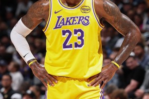 kaiyun-👀詹姆斯下家赔率：湖人第1&amp;骑士第2 独行侠勇士紧随其后